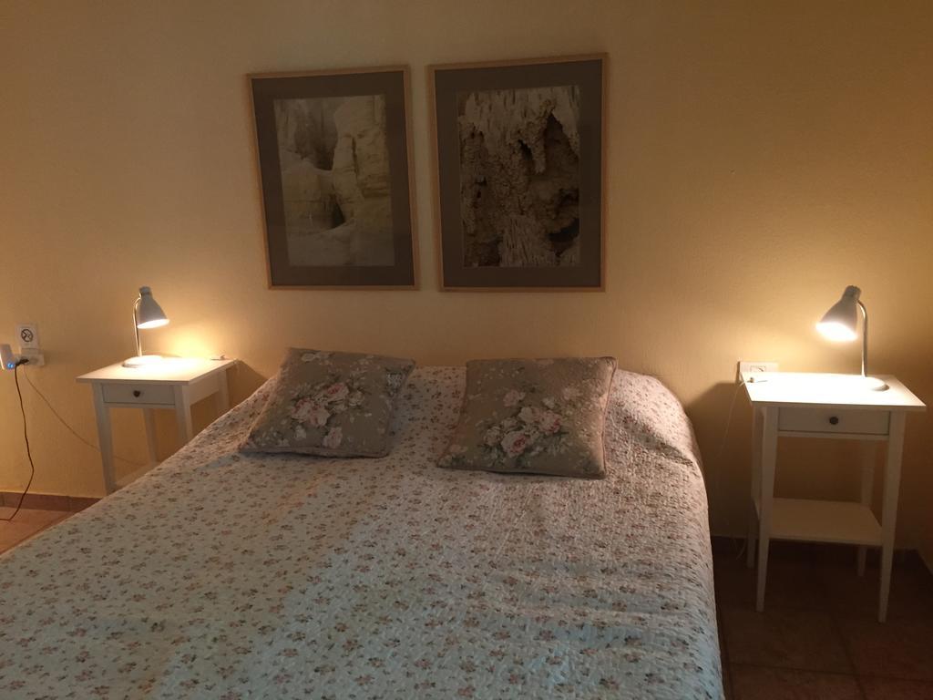 Gil'S Guest Rooms Neve Zohar Bagian luar foto